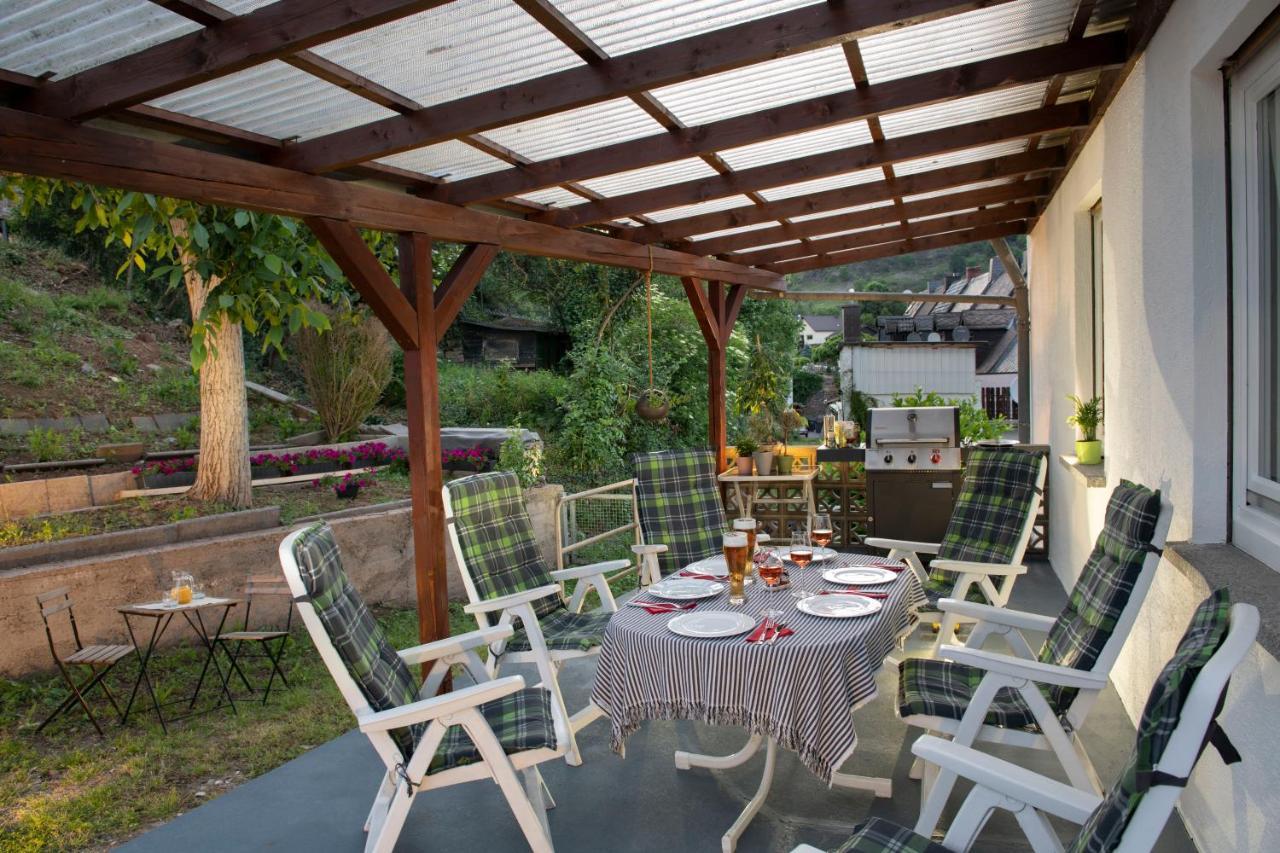 Ferienwohnung Burgblick Coraidelstein Klotten Ngoại thất bức ảnh